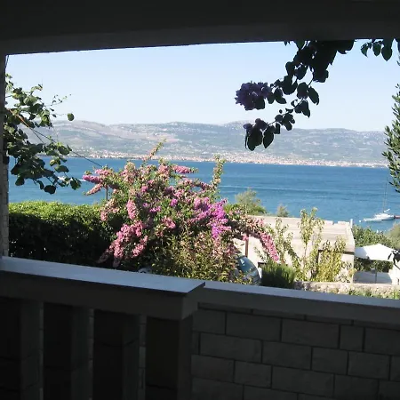 公寓 By The Sea Slatine, Ciovo - 17456 特罗吉尔